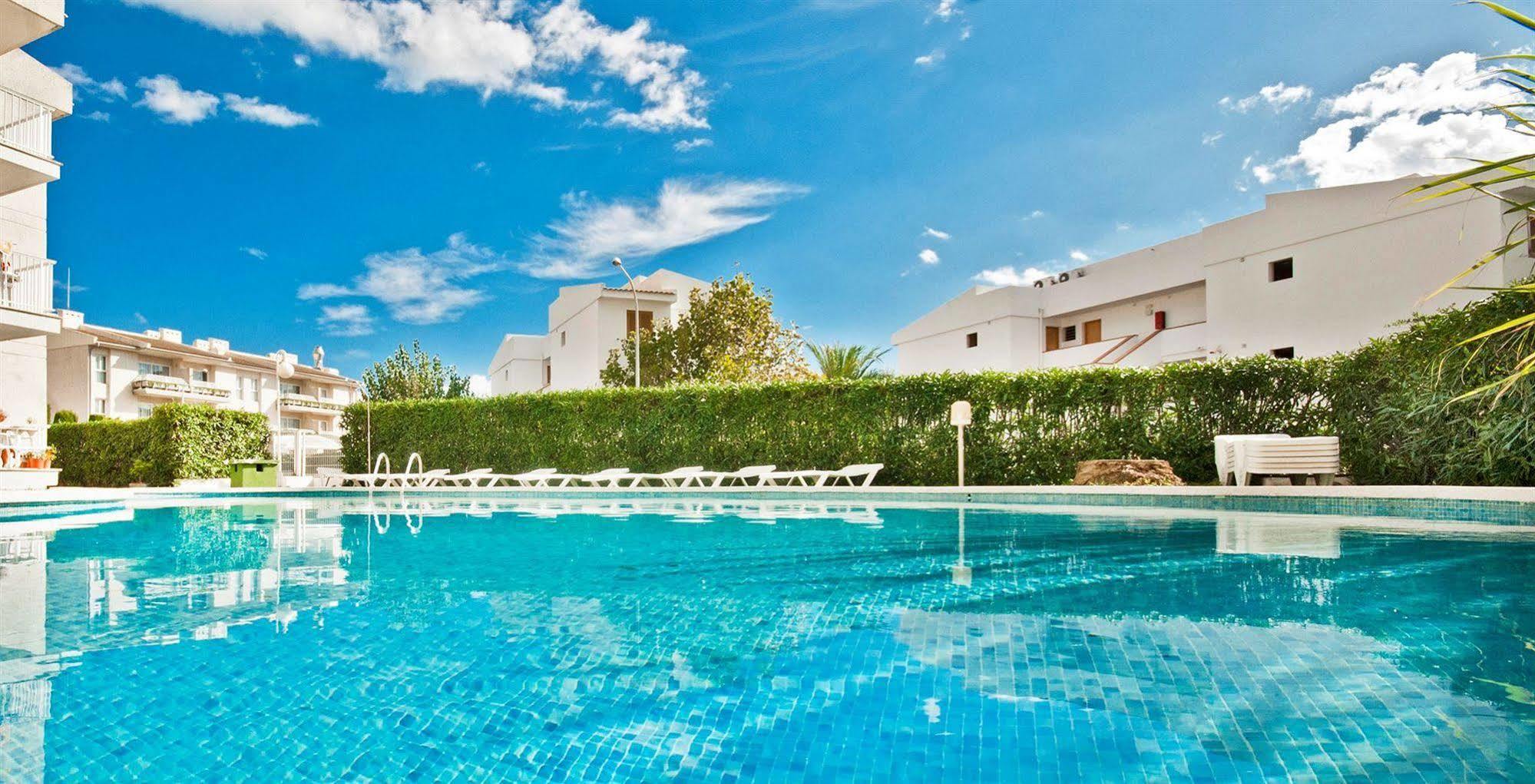 Llevant Apartments Port de Pollenca Exterior photo